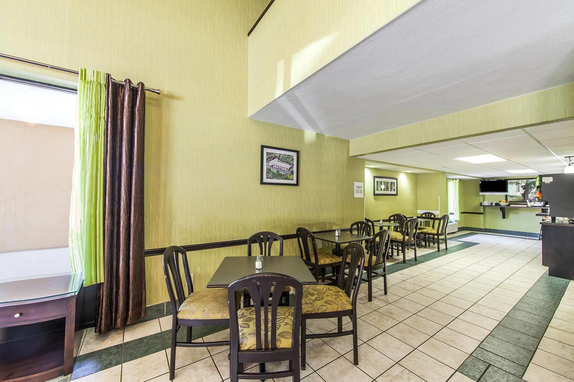 Quality Inn West I - 75 Суитуотер Экстерьер фото