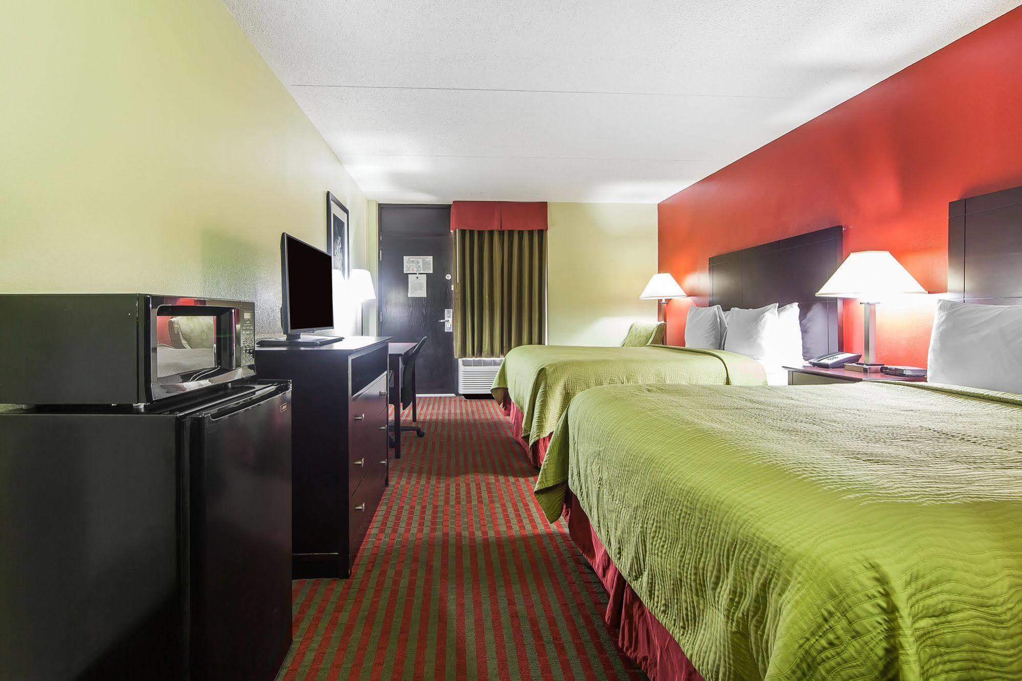 Quality Inn West I - 75 Суитуотер Экстерьер фото