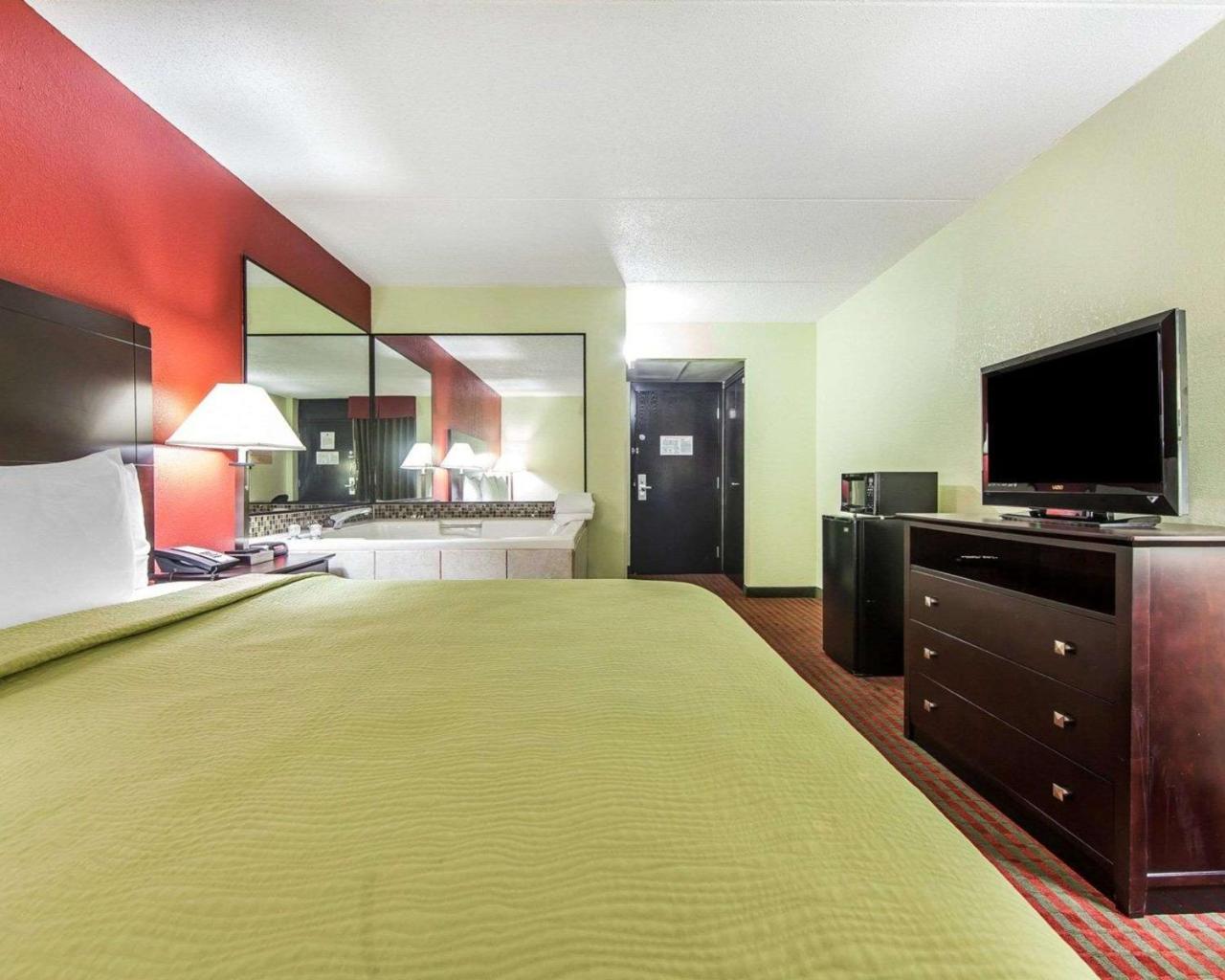 Quality Inn West I - 75 Суитуотер Экстерьер фото