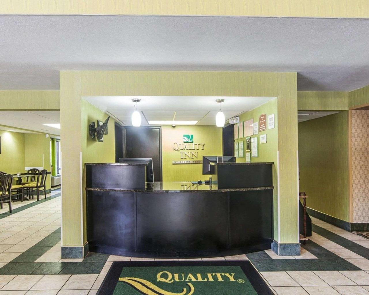 Quality Inn West I - 75 Суитуотер Экстерьер фото